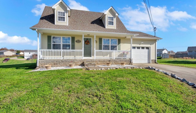 Bigger & Better 3BR Home for 8 | Mid-Term | King