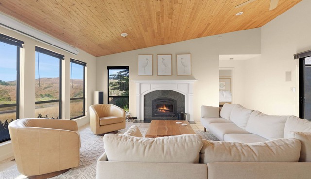 Biggest Backyard in Bodega Bay + Hot Tub