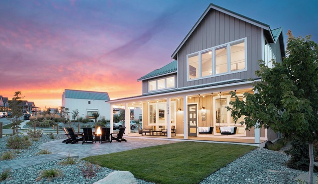 Bighorn & Bluebell at Chelan Lookout Vacation Rentals