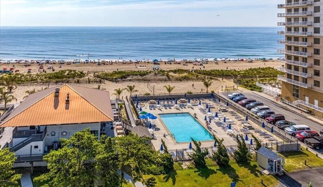 Bigi's Beach House-Non Group Rental- Sleeps 5