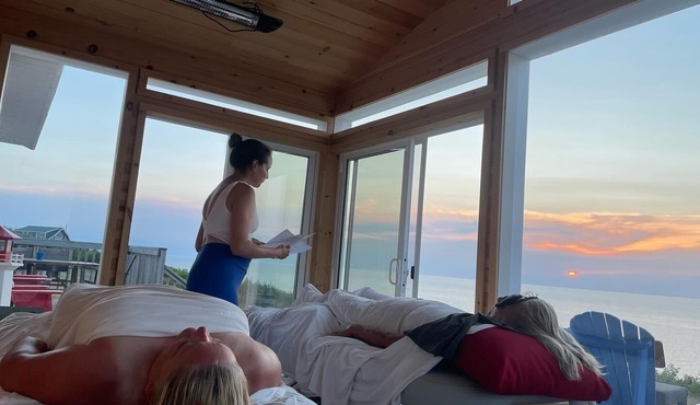 BigSky Sea Shanty: Enjoy Amazing Sunsets and Ocean Views from the Hot Tub !