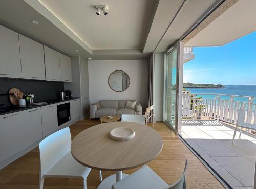Bihit T2 trebeurden piscine et vue mer