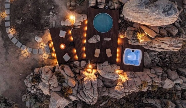 Bijou Romantic Sanctuary, Hot Tub in Boulders