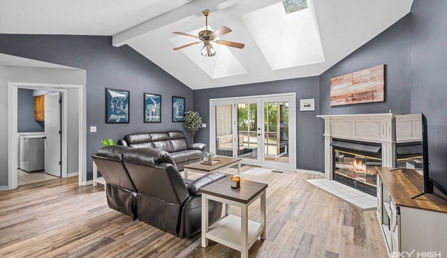 Bike In/Bike Out Home in Bella Vista