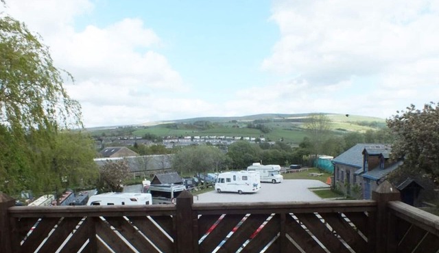 Bike shed sleeps up to 10 at New Mills Marina