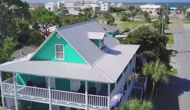 Biker Weekend! NEW Multiple Family Rental - PRIVATE Pool & Hot Tub. Sports bar!