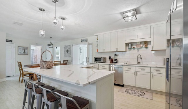 Bikes, Yard & Fire Pit at Upscale Lecanto Home!