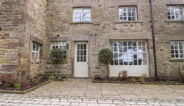 BILBO, pet friendly, character holiday cottage in Lancaster