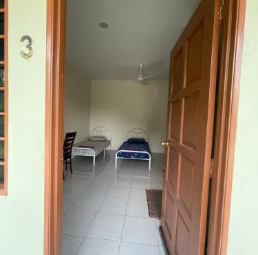 Bilik 3 Katil Single Aircond Pekan