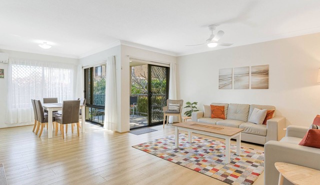 Bilinga Gardens 3 - Bilinga/North Kirra Beachfront - Min. 3 Night Stays!