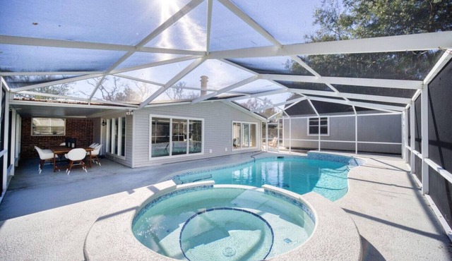 ~Billiard Abode Sleeps 12 Heated Pool & Spa~