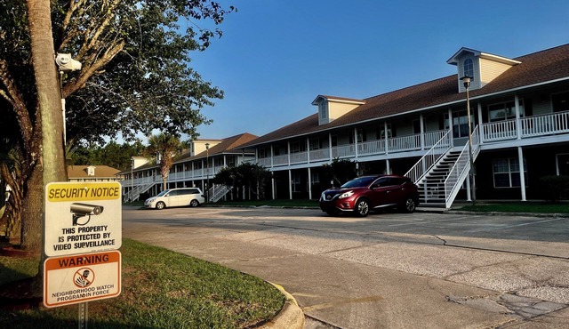Biloxi Ocean Springs Pascagoula area convenient to everwhere on MS Gulf Coast