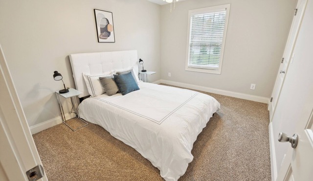 Biltmore Luxury 1513 #3 Townhomes l 2Bd 2 Bth
