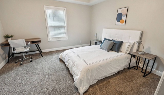 Biltmore Luxury 1513 #7 Townhomes l 2Bd 2 Bth