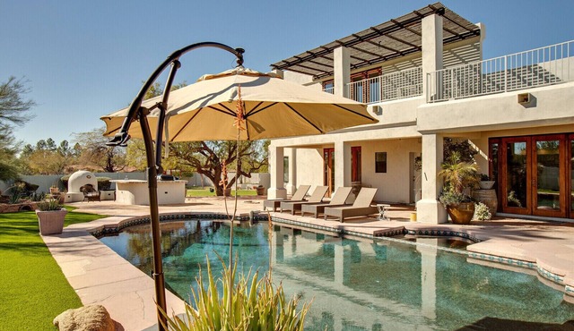Biltmore Private 5 Bedroom Villa With Hot Tub & Heated Pool