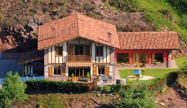 BINAHIA Full rental house, for 28 people