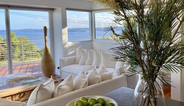 Binalong House by HolidayCo.