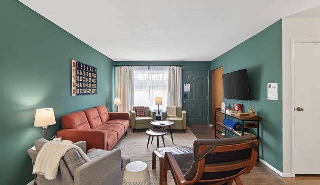 Bingo! Brick Ranch w/King Beds & Lower Game Room