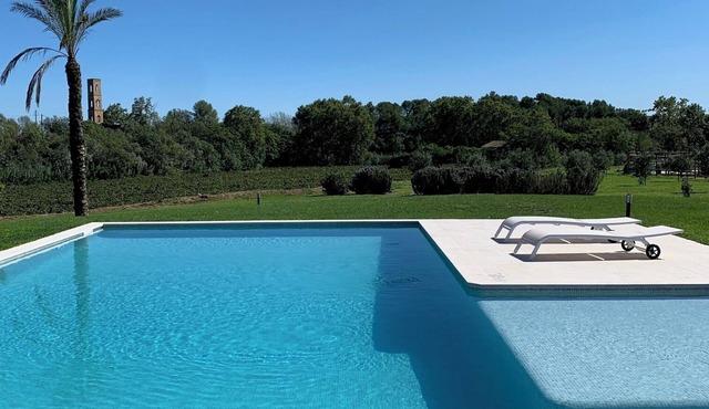 Bio Resort Mediterraneo, modern house with vineyards, swimming pool and nature