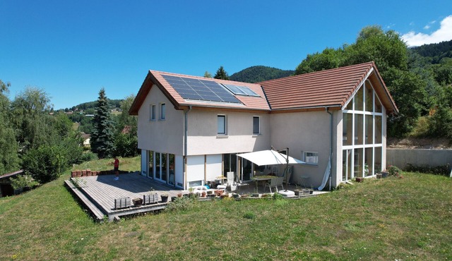 Bioclimatic family home near Chamrousse and Uriage spa