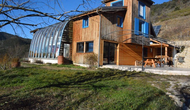Bioclimatic house between Vercors and the Drôme valley