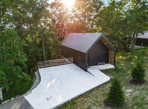 Birch at Arcadia Hills Luxury Couples Cabin