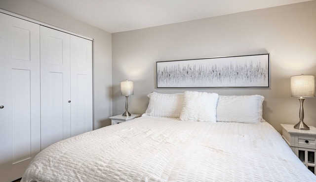 Birch Bay Winter Scape. Hot Tub + Comfort 102