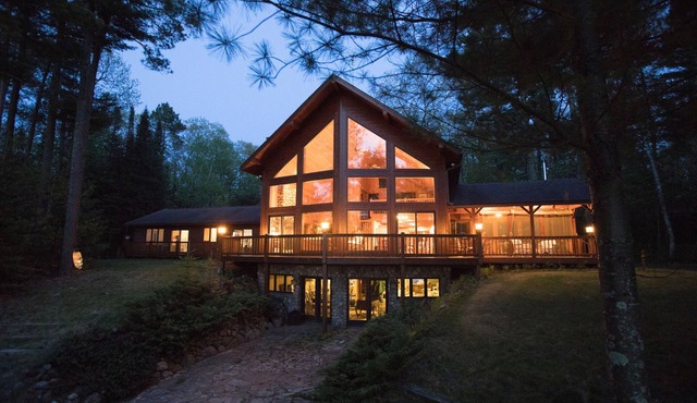 BIRCH BRAE- Spectacular House On Big Lake For An Amazing Northwoods Experience!
