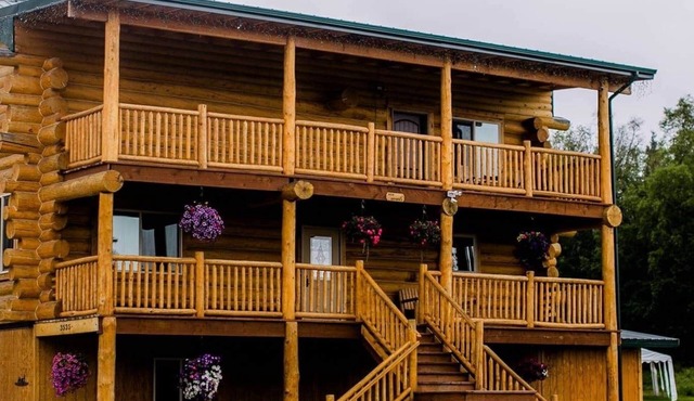 Birch Bungalow Building @ Alaska Knotty Pine B&B