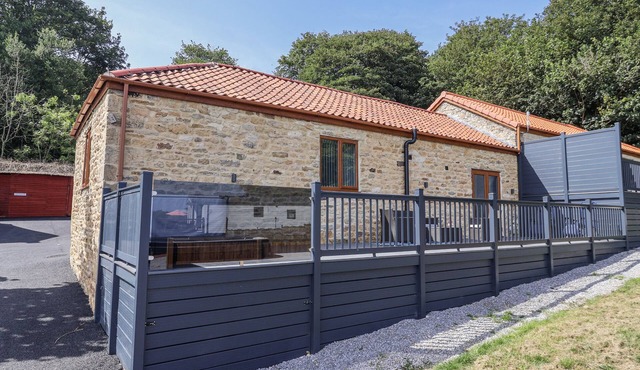 BIRCH COTTAGE, pet friendly, luxury holiday cottage in Scarborough