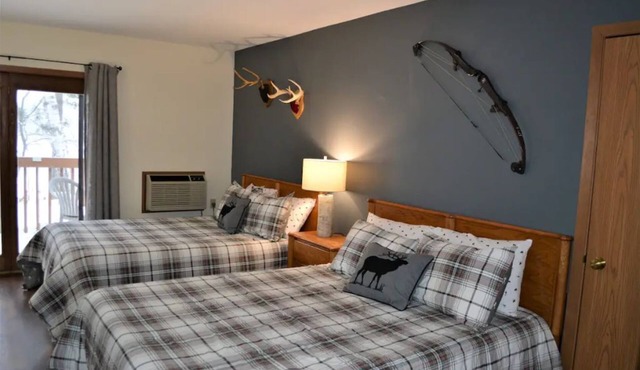 Birch Point Resort Condo #15 - Nelson Lake, Hayward