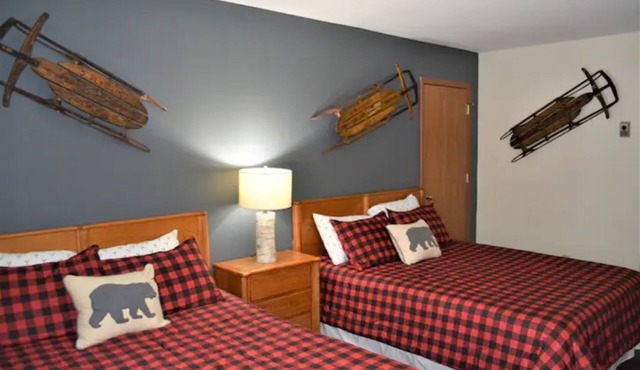 Birch Point Resort Condo #18 - Nelson Lake, Hayward