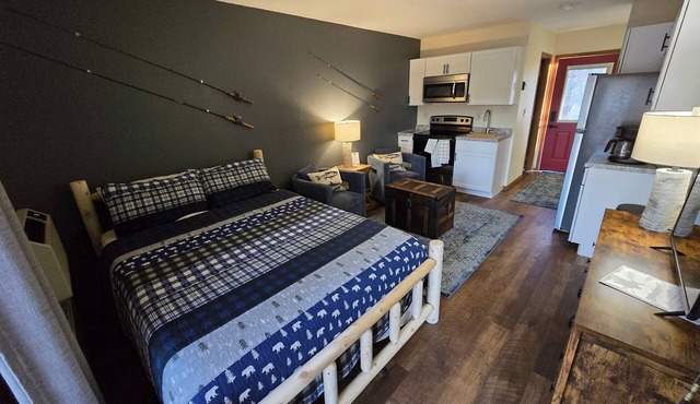 Birch Point Resort Condo #17 - Nelson Lake, Hayward Wi