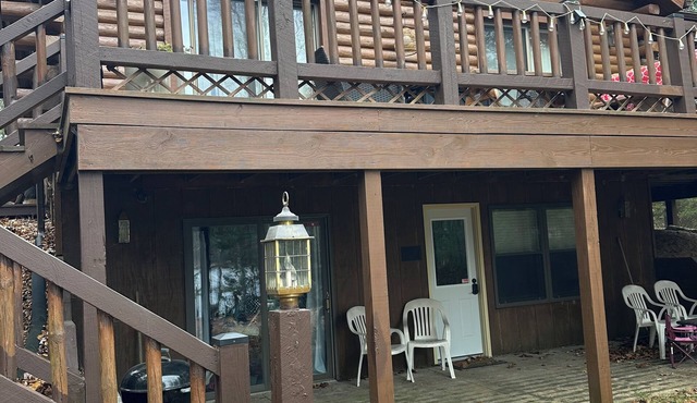 Birch Tree Retreat: Tranquil 1-bedroom cabin in Eagle River perfect for escape