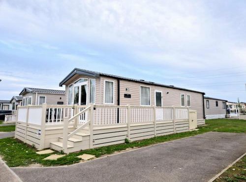 Birchington Vale - Sleeps 8, Family friendly