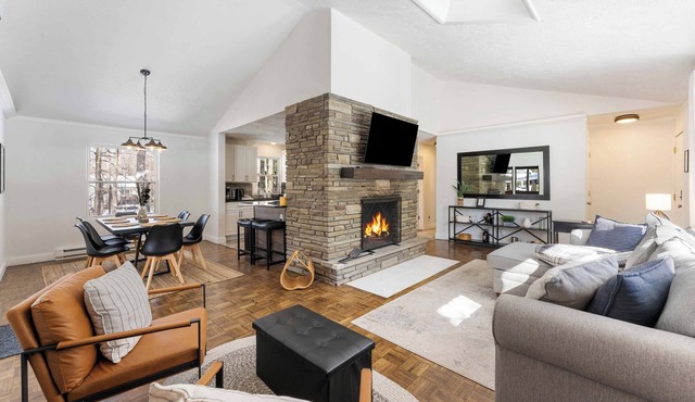 Birchwood by AvantStay | Game Room + Lake Access