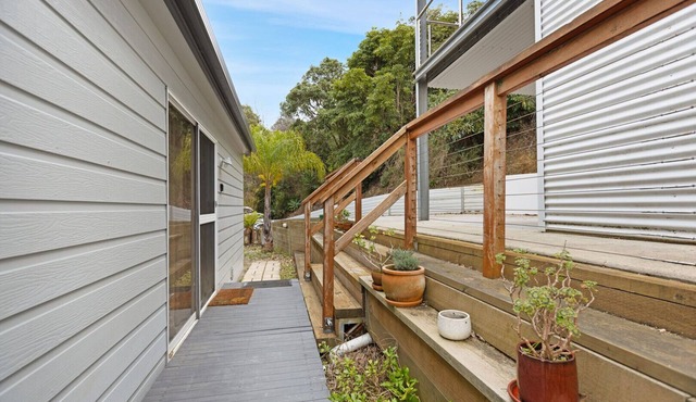 Bird and Beach - Close to walking trails leading to the beach and Lake Bunga