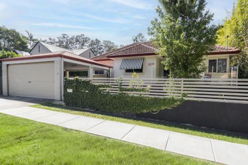 Bird and Leaf Cottage