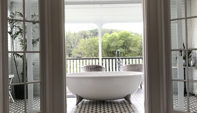 Bird Song Valley is just 1klm from the heart of the beautiful town of Montville