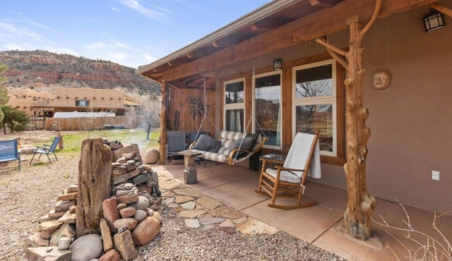 Birder's Hotspot - Cozy Mountain View