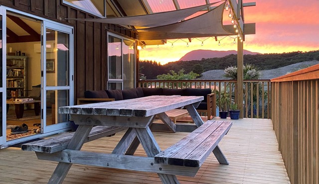 Birdsong, bush walks, biking and boating!