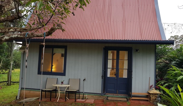 BIRDSONG: Cute Cabin in nature in Byron Bay Hinterland. 12mins to beach!