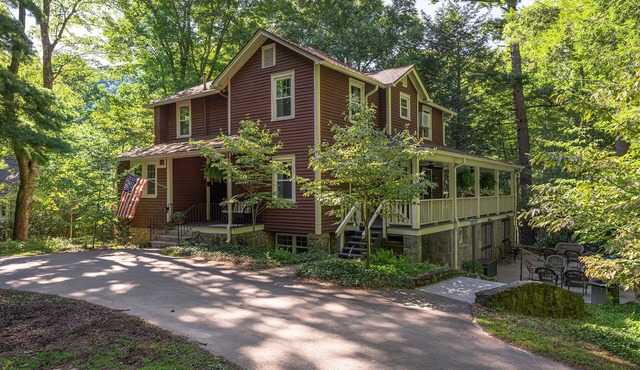Birdwood | Renovated Historic Montreat Home with Deck, Fire Pit & 2 Grills!