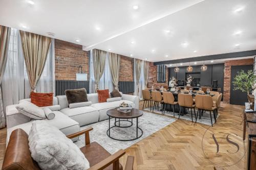 Birmingham 5BR Cosy Apartment - Wi-Fi, Games, Play Station