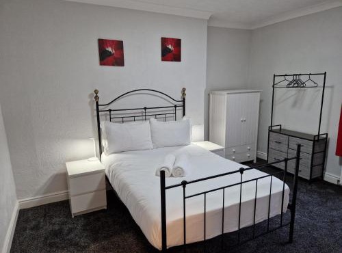 Birtley's Diamond 3 bed Apt sleeps 6 Guests