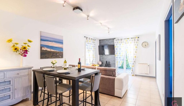 Biscarrosse Bourg, jolie petite maison pour 4 personnes avec Terrasse et jardin