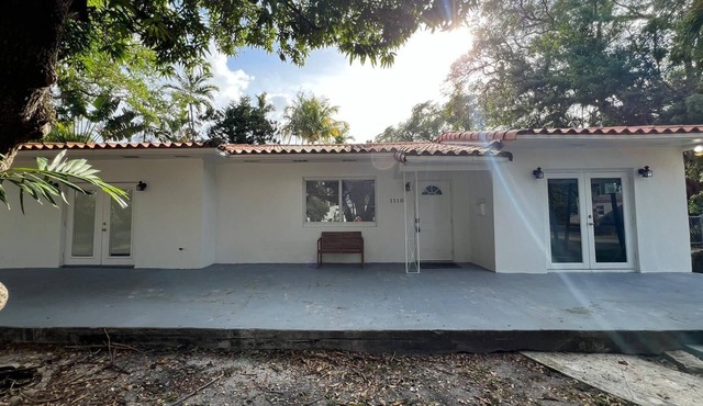 Biscayne Park 3BD/2BA -Spacious