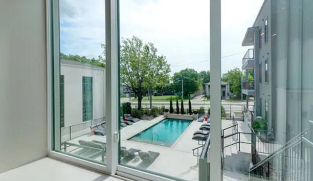 Bishop Arts Hotel by Qresorts.