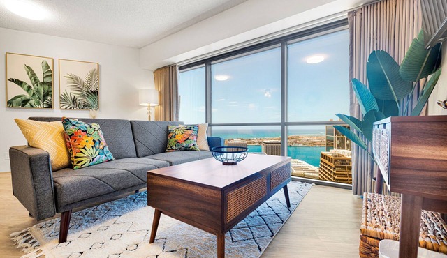 Bishop Suites @ Executive Centre, Ocean View Suite #3903, Heart of Honolulu