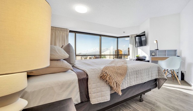 Bishop Suites @ Executive Centre, Ocean View Suite #2504 in Downtown Honolulu